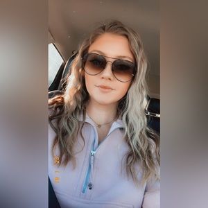 Meet your Posher, Mallory